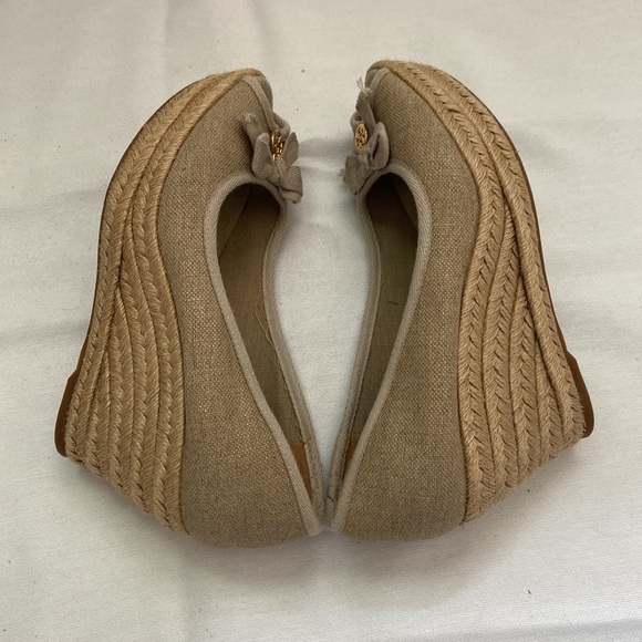 Tory Burch Jackie peep toe canvas beige espadrille wedge heel size 7.5 - Picture 9 of 12